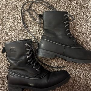 Gently worn Sorel winter boots 🥾 ❄️